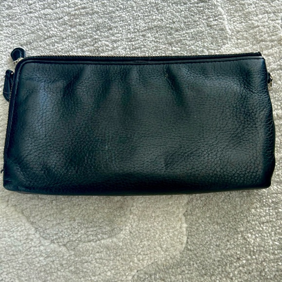 🌷Coach Black Leather Zip Around Wallet Clutch Minimal Chic - Picture 2 of 6